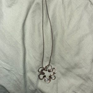 Silver Silpada Daisy Necklace